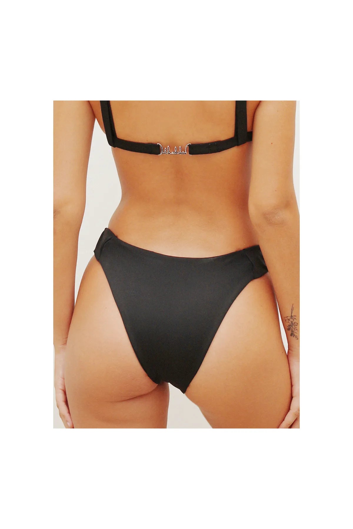 Desire Bottoms Bikini Bottoms THAIKILA SWIM