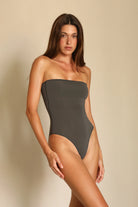 swimwear-resortwear-one piece swimwear-classic swimwear